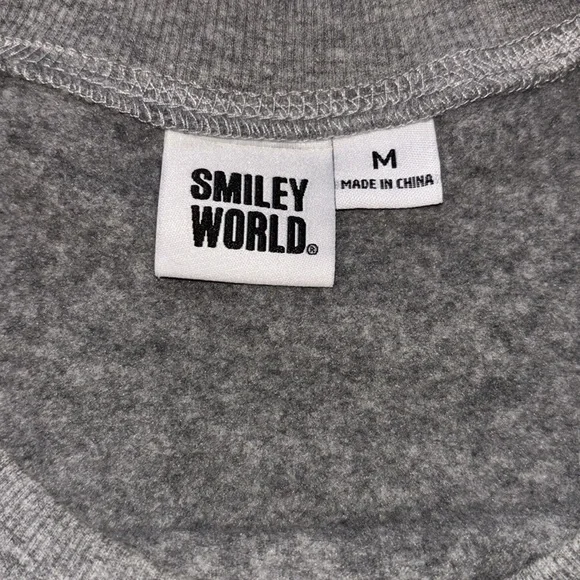 🙂SmileyWorld “Love Above All” Boxy Crew Neck Long Sleeve Sweatshirt ,Size M - Picture 5 of 15